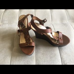 Mossino Wedges - brown with braid detailing
